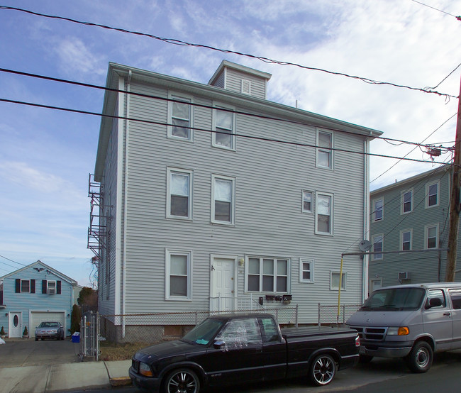 80 Division St in Fall River, MA - Building Photo - Building Photo