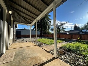 13602 Trinity Ave in Red Bluff, CA - Building Photo - Building Photo