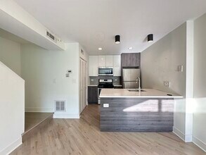 949 W Grace St in Chicago, IL - Building Photo - Building Photo
