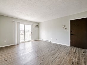 125 E Van Riper Rd in Fowlerville, MI - Building Photo - Building Photo