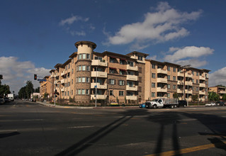 La Coruna Senior Apartments in Van Nuys, CA - Building Photo - Building Photo