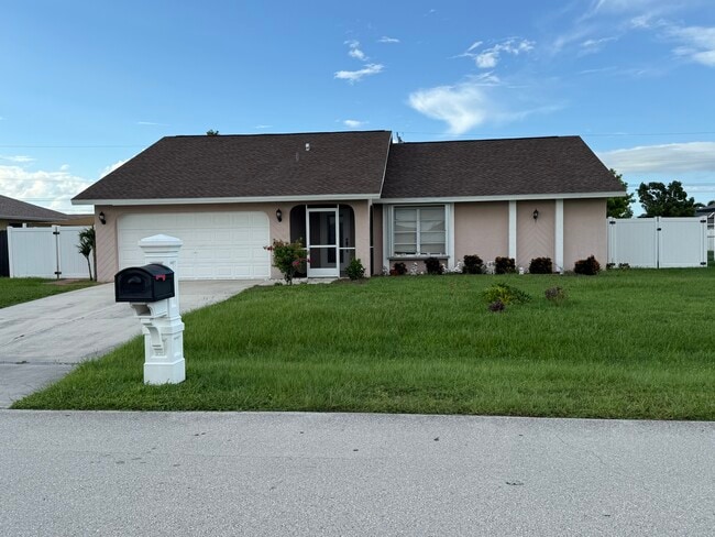 property at 711 SW 36th St