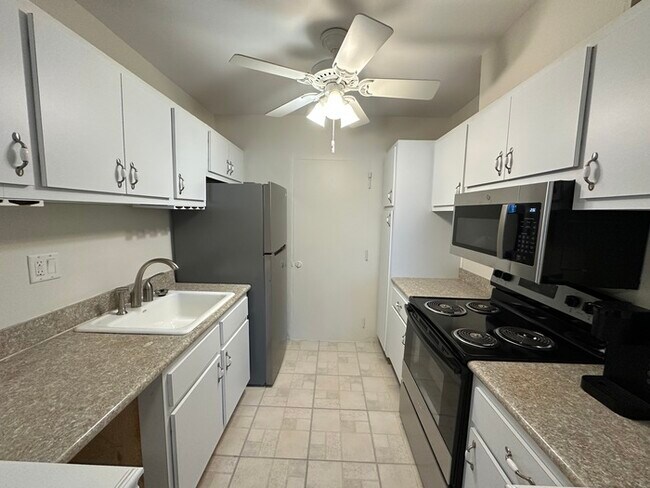 1475 SE 15th St in Fort Lauderdale, FL - Building Photo - Building Photo