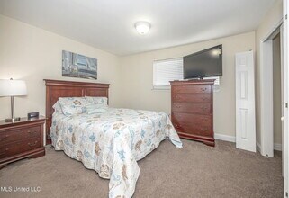 1664 Beach Blvd in Biloxi, MS - Building Photo - Building Photo