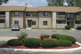 512 W High St in Ovid, MI - Building Photo