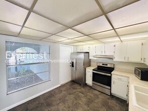 7516 S Sanibel Cir in Temple Terrace, FL - Building Photo - Building Photo