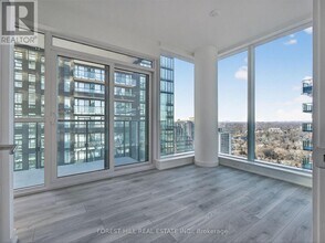 110 Broadway Ave in Toronto, ON - Building Photo - Building Photo