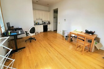 183 Columbia St, Unit 303 in Cambridge, MA - Building Photo - Building Photo