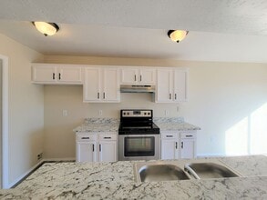 15147 S Yava Rd in Arizona City, AZ - Building Photo - Building Photo