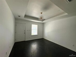 511 Lotto Ln, Unit 2 in Edinburg, TX - Building Photo - Building Photo