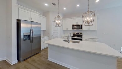 118 Azalea Dr in Freeport, FL - Building Photo - Building Photo