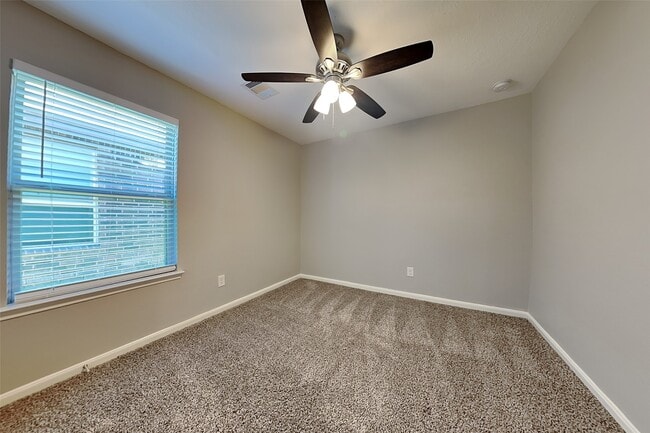 25614 Ramsey Heights Way