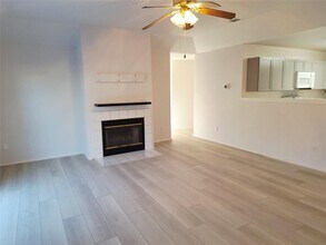 804 Moon Glow Dr in Leander, TX - Building Photo - Building Photo