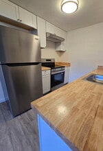 Baker Vista Apartments in Bellingham, WA - Building Photo - Building Photo