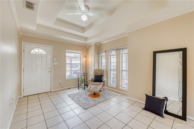 12 W Sarah Evans St in Edinburg, TX - Building Photo - Building Photo