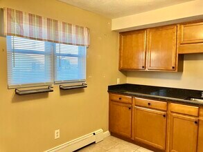 25 Naples Ave, Unit #R in Saugus, MA - Building Photo - Building Photo