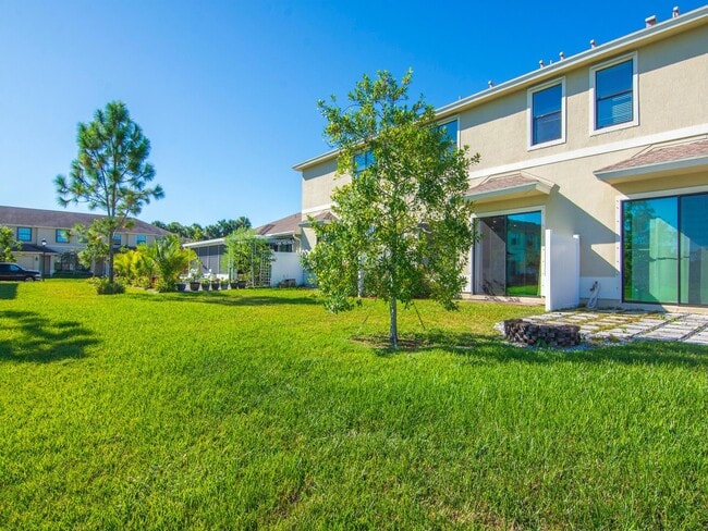 property at 10064 W Villa Cir