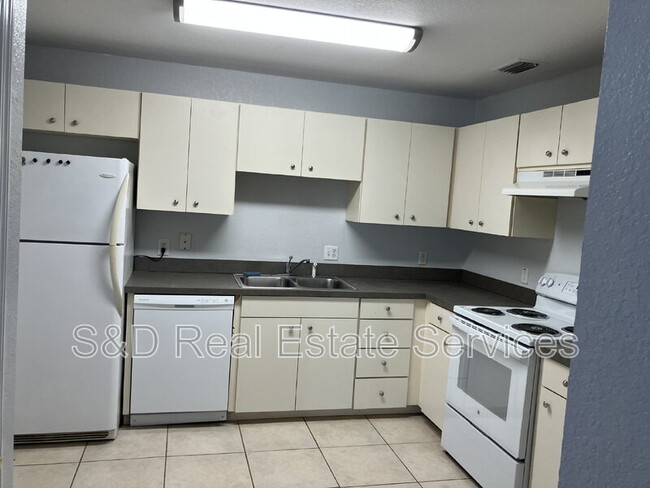 5527 Gaur Ln in Lakeland, FL - Building Photo - Building Photo