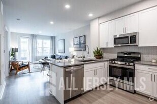 2000 Schindler Dr in South Amboy, NJ - Building Photo