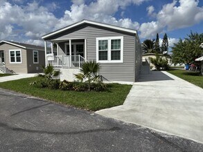 5257 SW 32nd St in Davie, FL - Building Photo - Building Photo