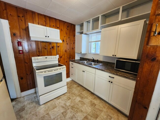 815 9th Ave SE in Austin, MN - Building Photo - Building Photo