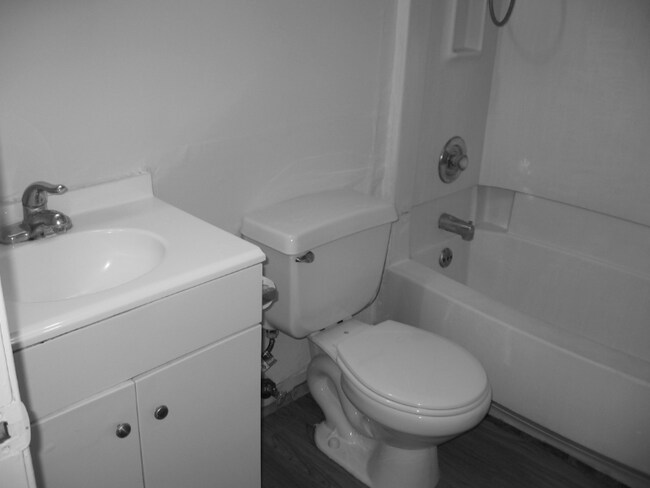 641 S Woodward St-Unit -Apt#1 in Allentown, PA - Building Photo - Building Photo