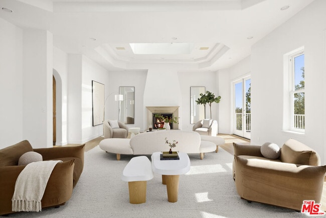 property at 1939 Stradella Rd