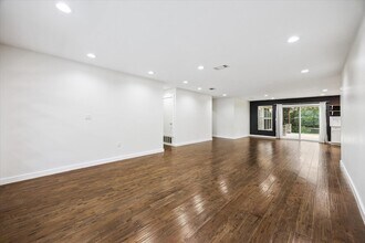 6814 Langston Dr in Austin, TX - Building Photo - Building Photo