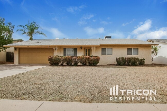 property at 4121 W Griswold Rd