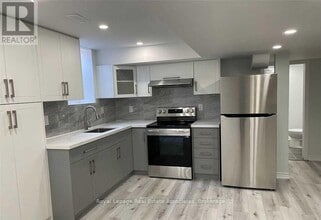 75 Morningside Dr in Halton Hills, ON - Building Photo - Building Photo