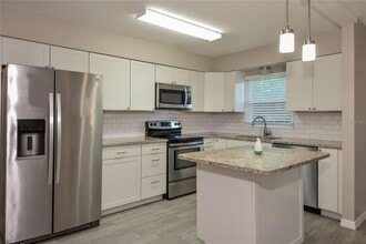 1222 24th Ave W in Palmetto, FL - Building Photo - Building Photo