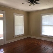 1504 Caddo St in Commerce, TX - Building Photo - Building Photo