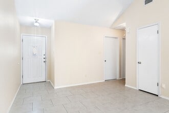 265 Lohmann St in Boerne, TX - Building Photo - Building Photo