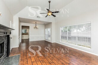 1428 Willow Wood Dr in Carrollton, TX - Building Photo - Building Photo