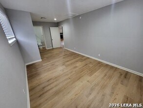 235 Basswood Dr in San Antonio, TX - Building Photo - Building Photo