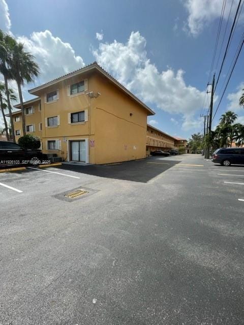 180 Royal Palm Rd in Hialeah, FL - Building Photo - Building Photo