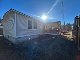 101 Stone Dr in Swannanoa, NC - Building Photo