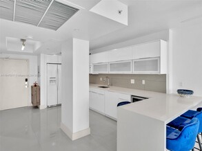 408 Lincoln Rd in Miami Beach, FL - Building Photo - Building Photo