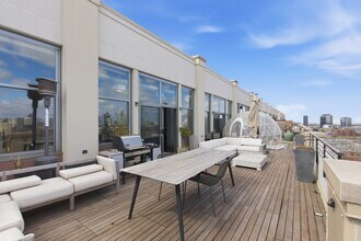 900 N Kingsbury St, Unit 01166a in Chicago, IL - Foto de edificio - Building Photo