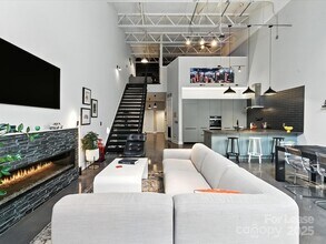915 Westmere Ave in Charlotte, NC - Building Photo - Building Photo