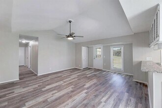 2104 N Celia Dr in Cedar Park, TX - Building Photo - Building Photo