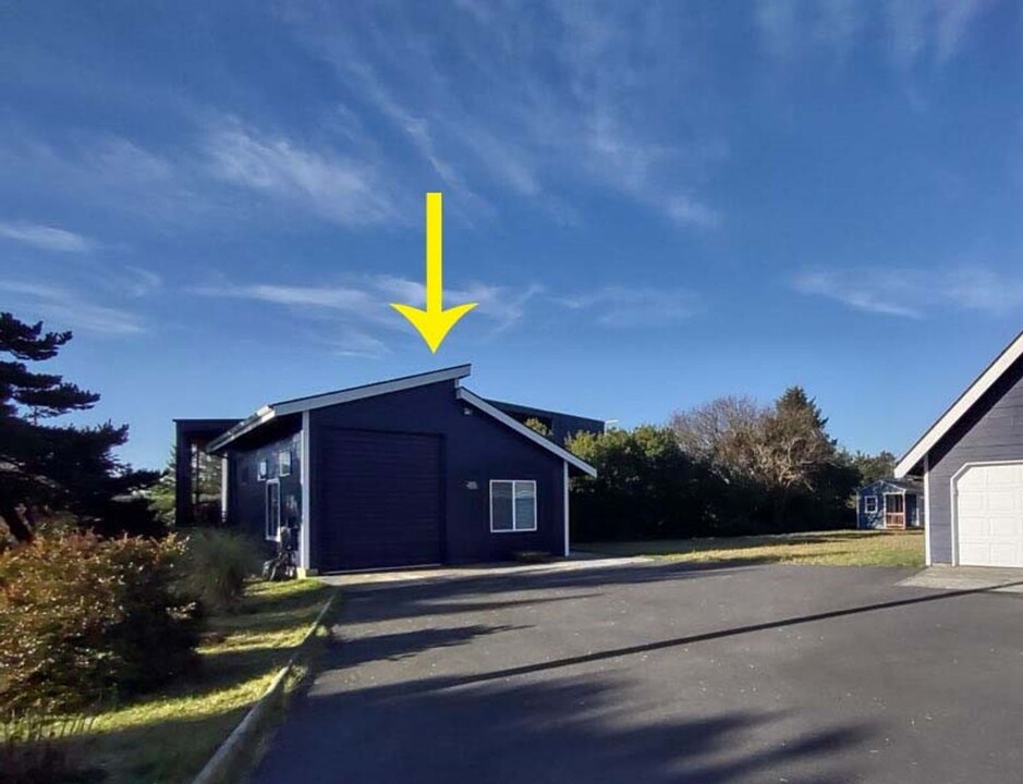 356 Cockle St SW in Ocean Shores, WA - Foto de edificio