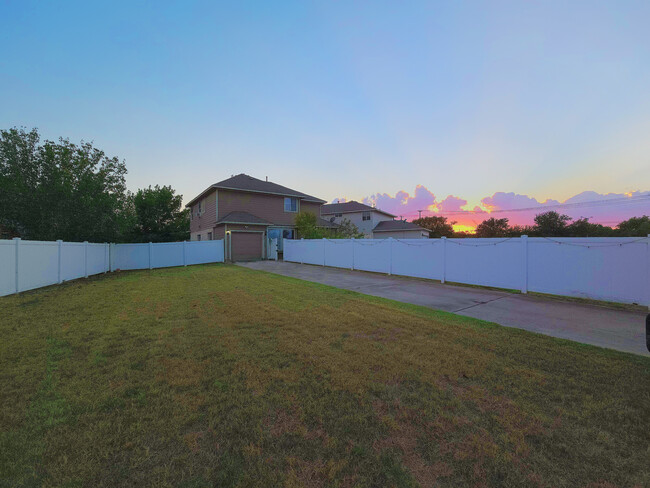 204 Joshua Tree Cir in Pflugerville, TX - Building Photo - Building Photo