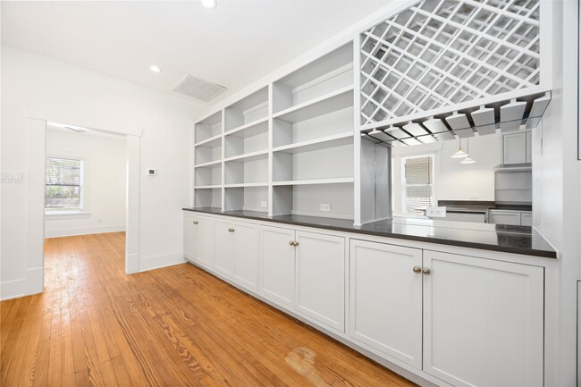 property at 2215 Gregg St