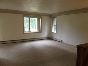 3766 Lyle Ave in North Pole, AK - Building Photo - Building Photo