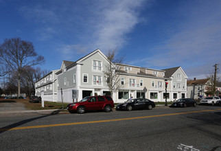 Bayside in Niantic, CT - Foto de edificio - Building Photo