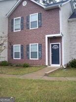 8580 Thomas Rd in Riverdale, GA - Building Photo