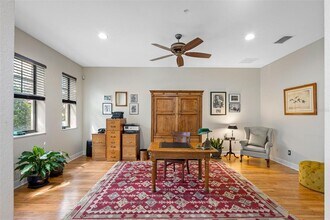 6012 Yeats Manor Dr in Tampa, FL - Foto de edificio - Building Photo