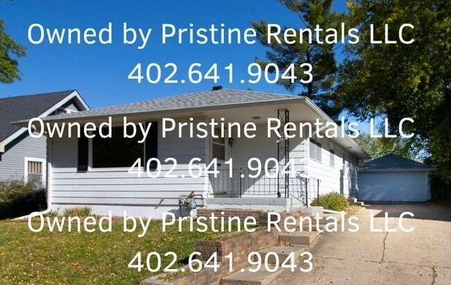 property at 828 N 8th St