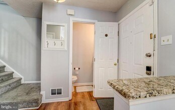 20529 Lowfield Dr in Germantown, MD - Building Photo - Building Photo